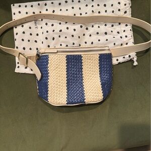Clare V Fanny- woven blue and white
